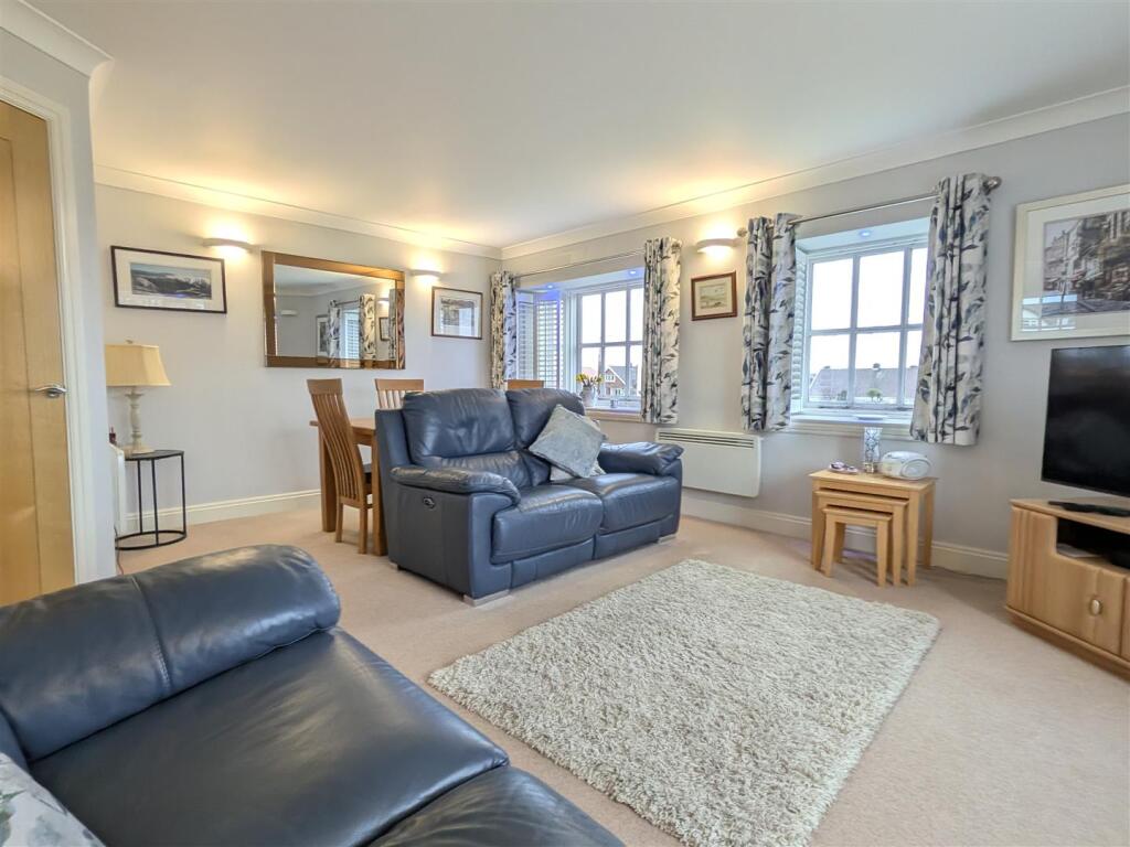 Bailey Avenue, Lytham St Annes photo 4