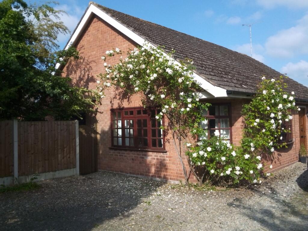 House in Ashton Hayes - More