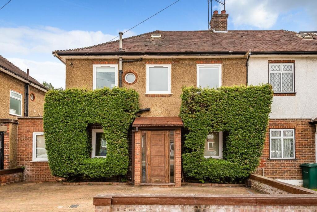 Main image of property: Derwent Crescent, Whetstone, London, N20