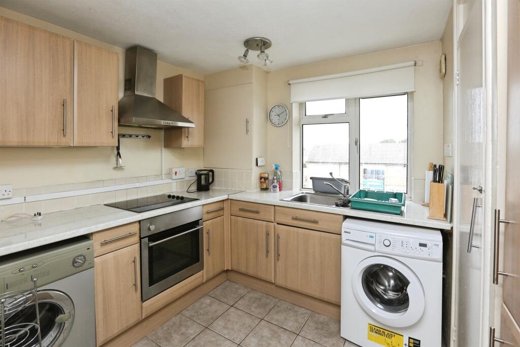 Apartment in Southampton - View 3