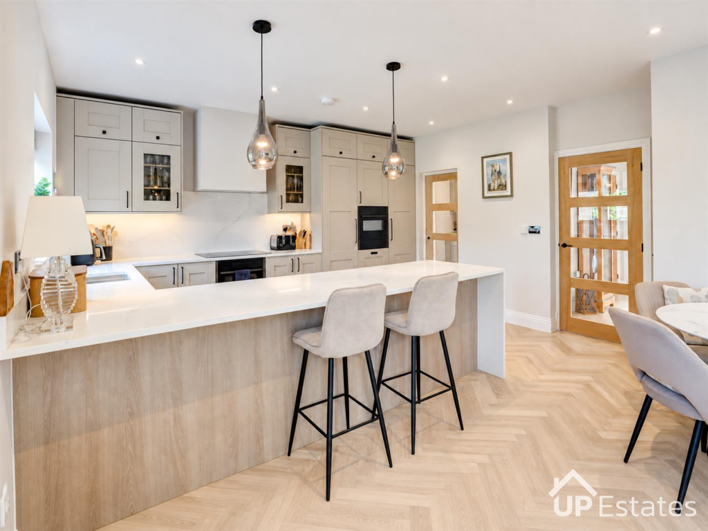 House in Leicester - View 5