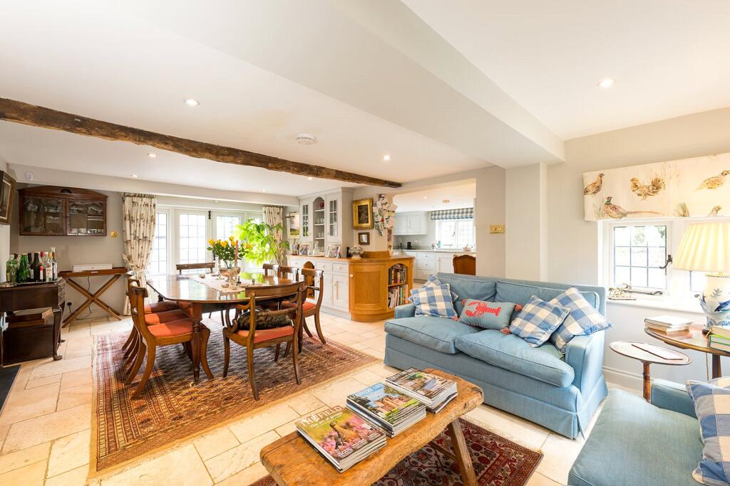 House in Kintbury, West Berkshire - More