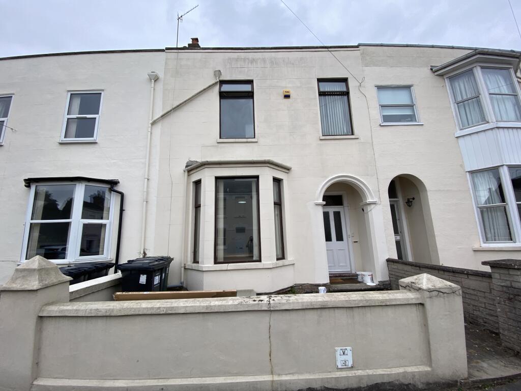 Main image of property: 12 Forfield Place, Leamington Spa, CV31 1HG
