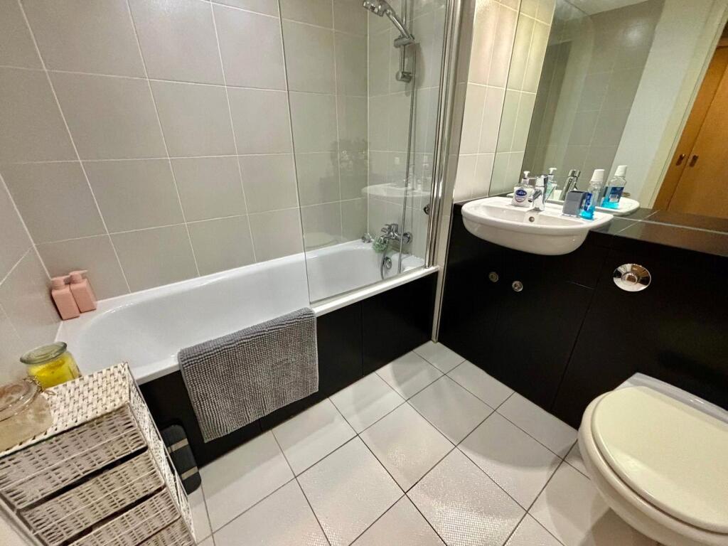 Apartment in Birmingham, West Midlands - View 5