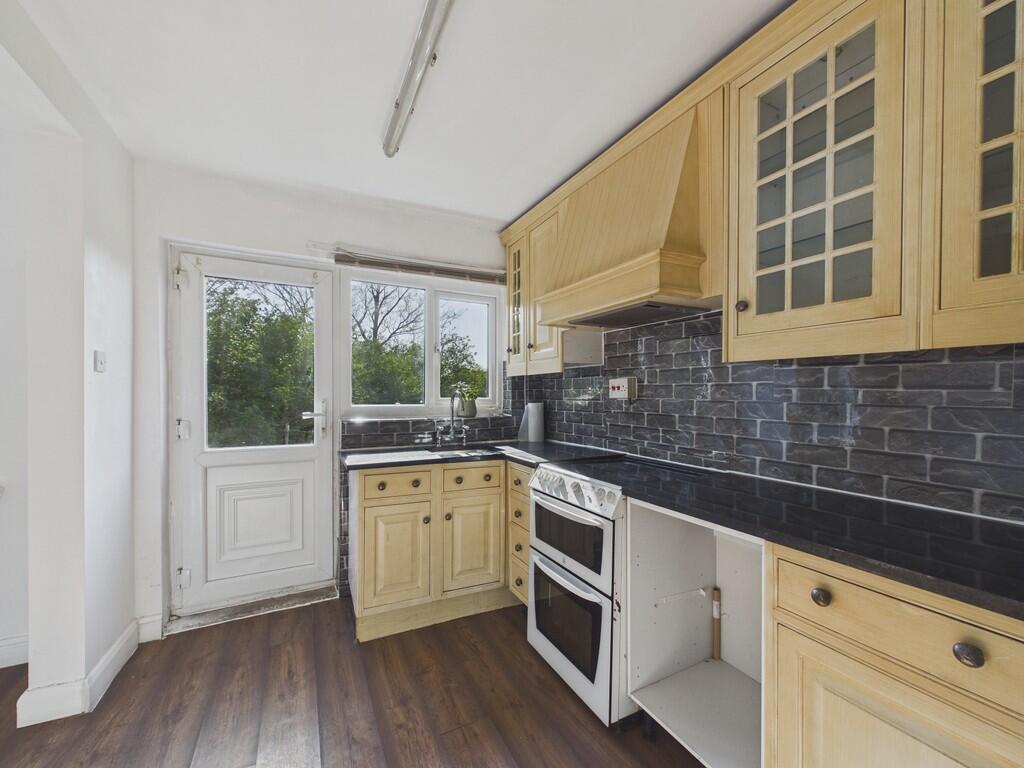 Arundel Avenue, Dalton photo 3