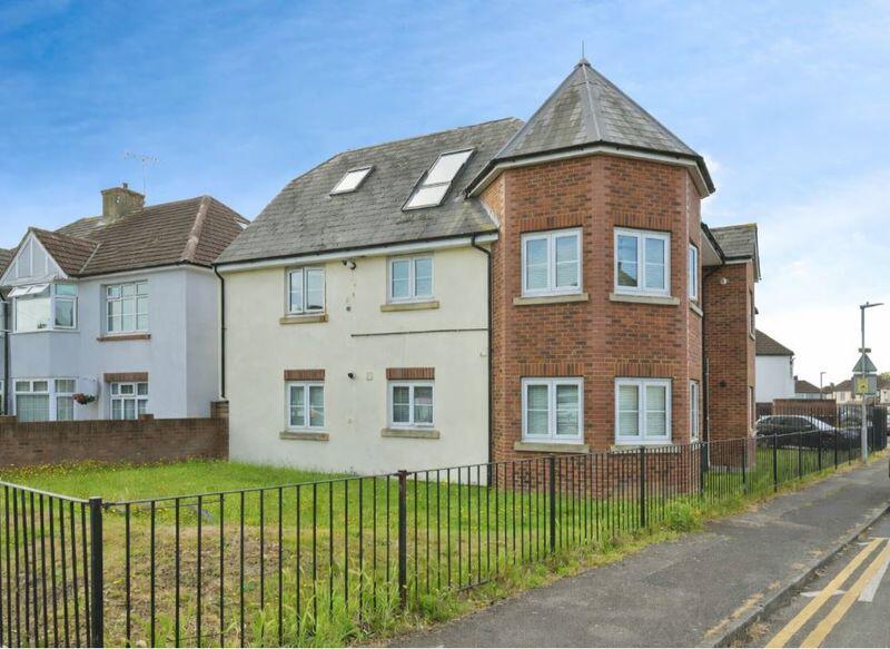 Main image of property: Cranborne Road, Hoddesdon, EN11