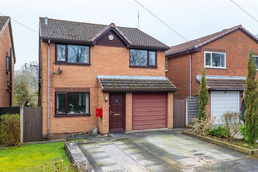 4-bed detached on Carr Lane, Chorley, £289,995