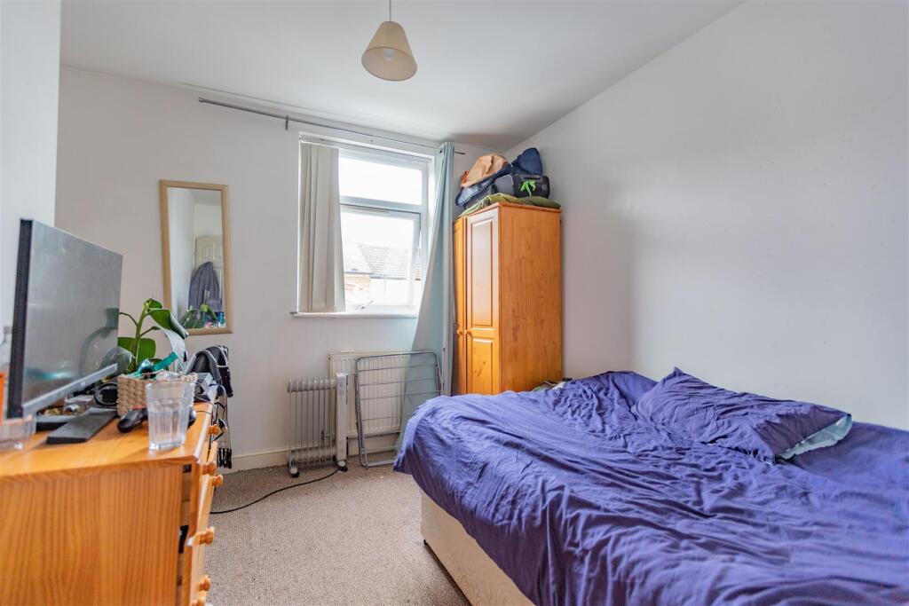 6 bedroom house for rent