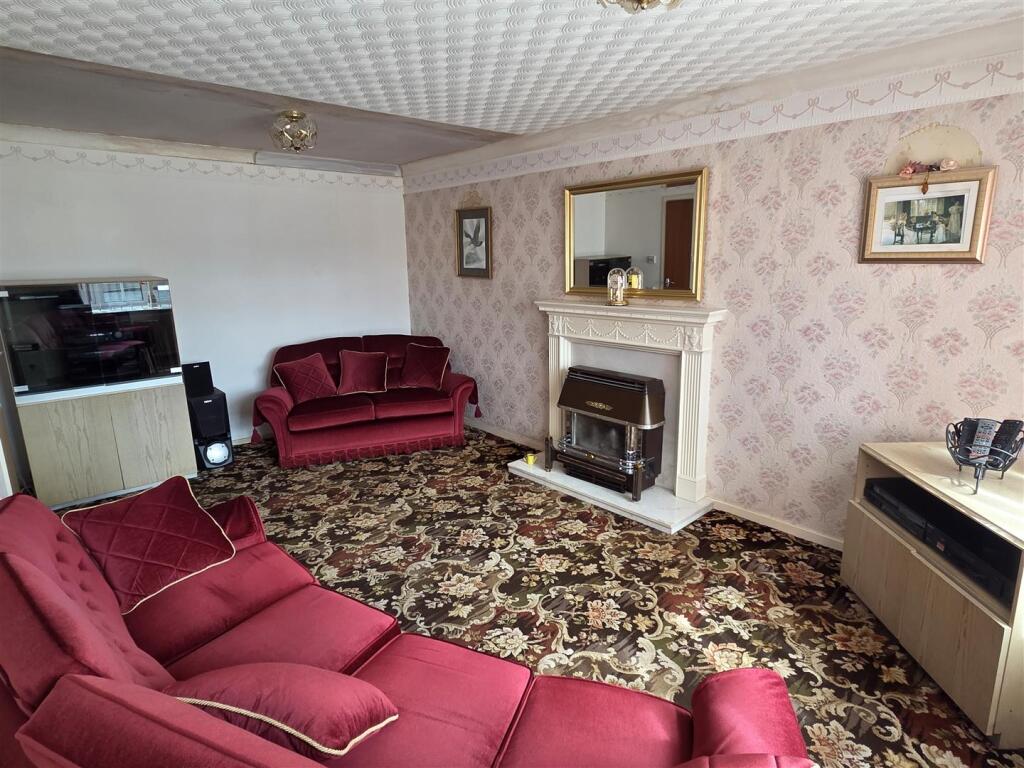 House in Mansfield, Warsop - View 3