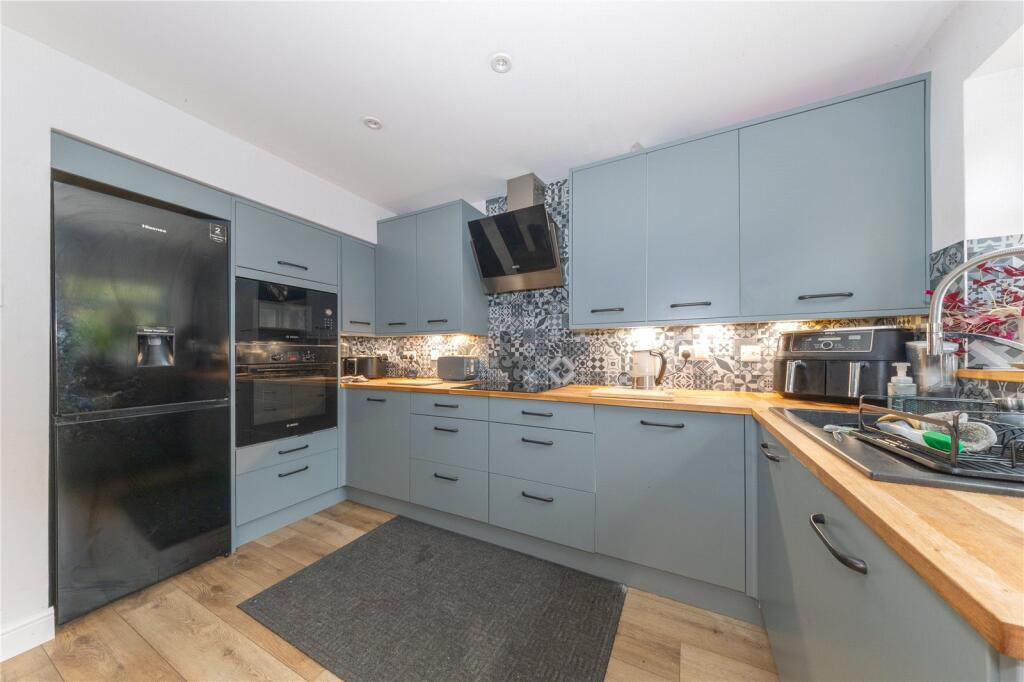 House in Milton Keynes, Bolbeck Park, Great Linford - More