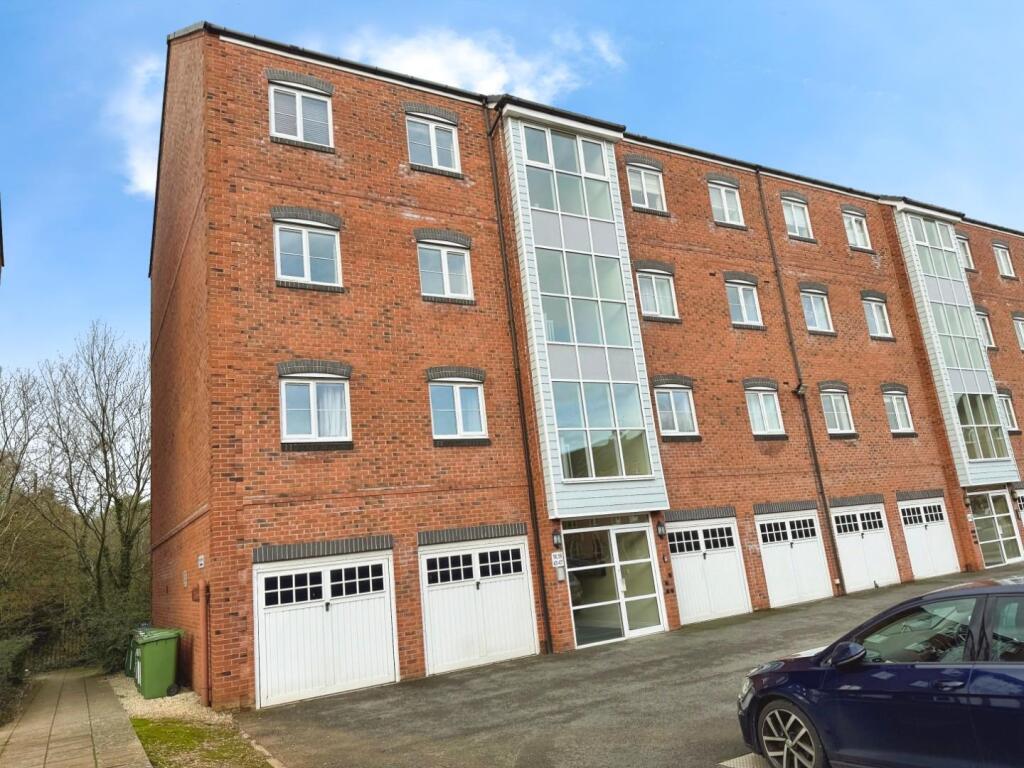 Main image of property: Chandley Wharf, Warwick