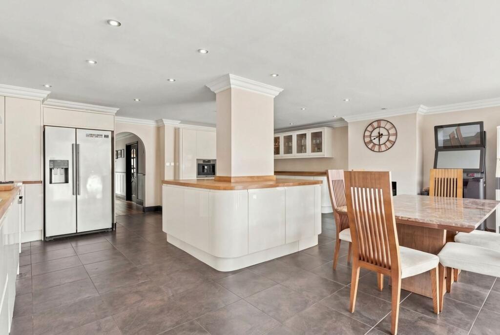 House in Chelmsford - More