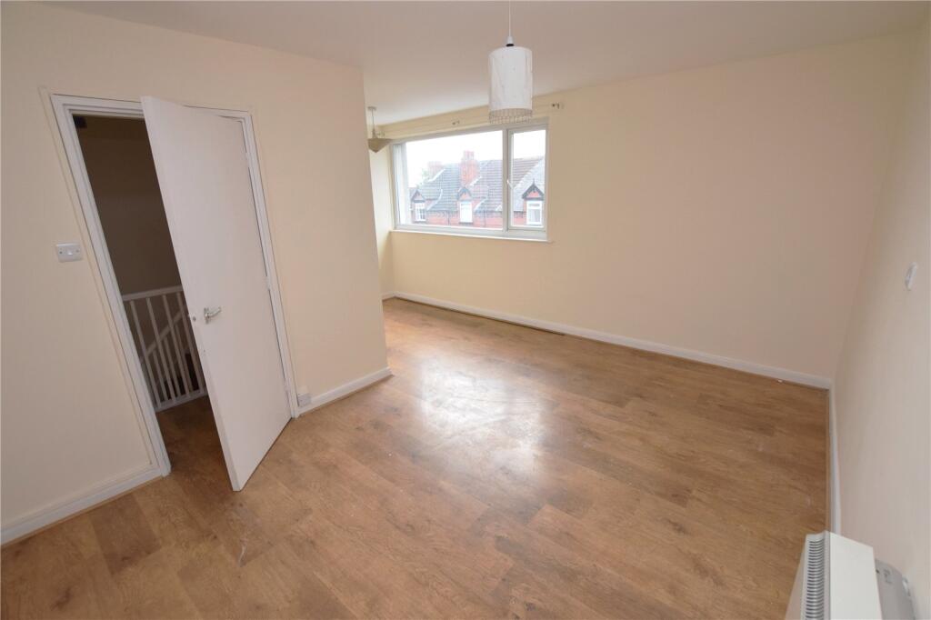 Apartment in Leeds - View 3