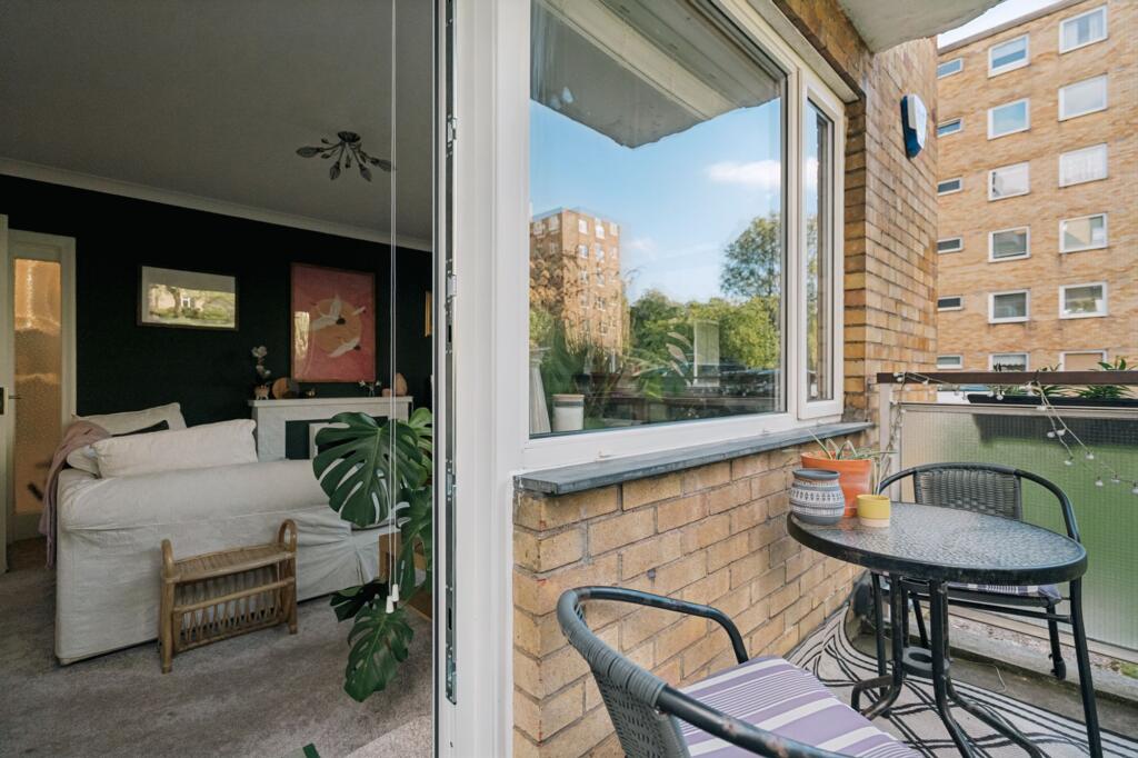 Apartment in Glasgow - View 3