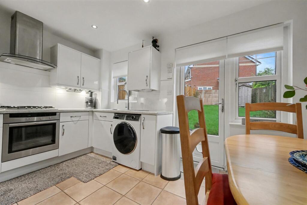 Hamblings Close, Shenley photo 2