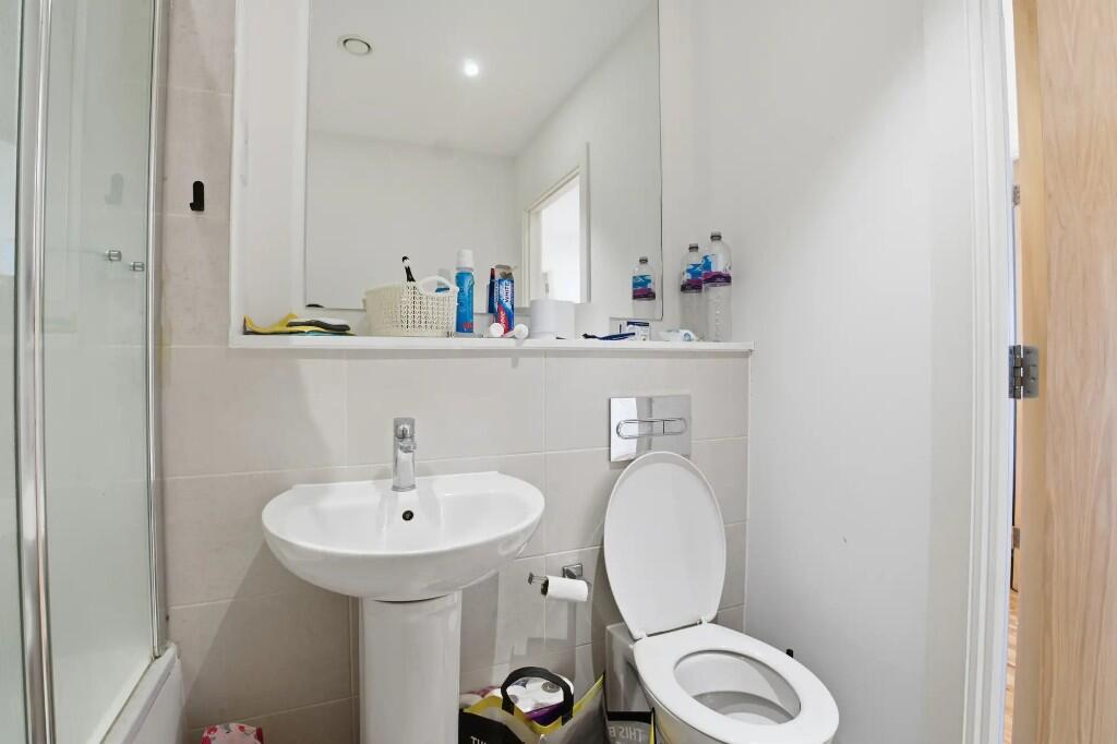 Apartment in Gillingham, Medway - More