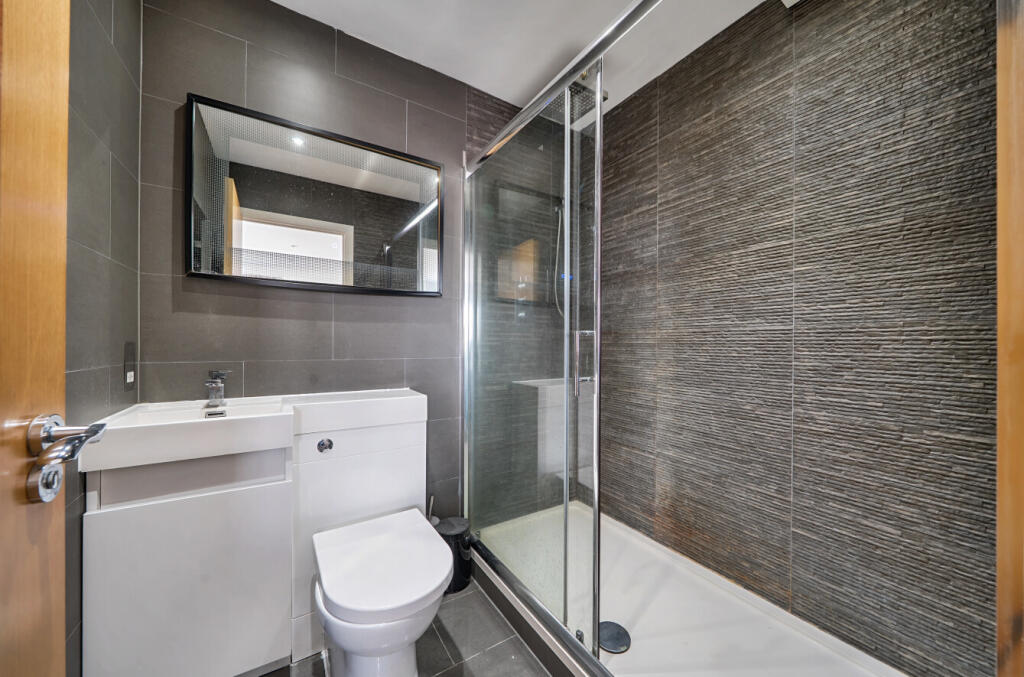 Apartment in Southampton - More