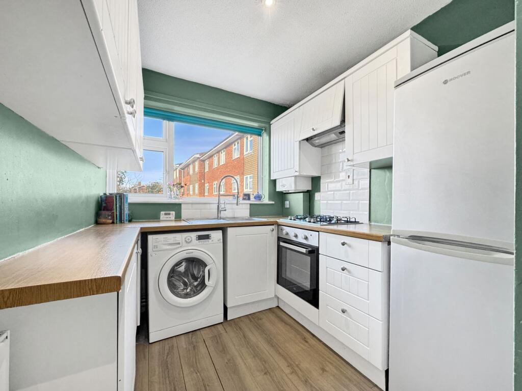 Apartment in Colchester - View 4