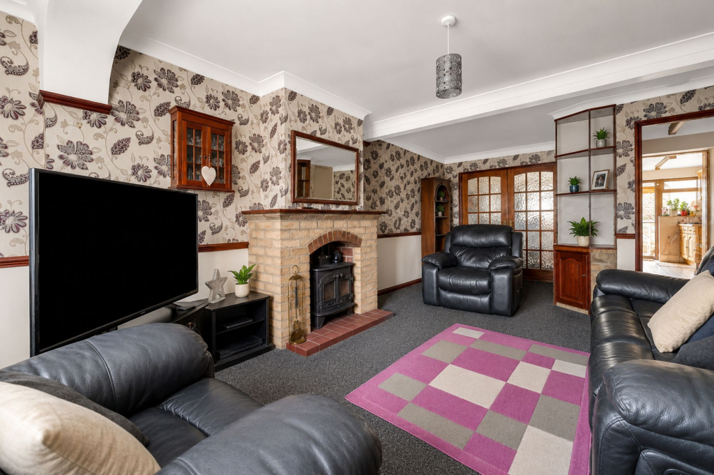 Lower Park Crescent, Bishop's Stortford, CM23 photo 3