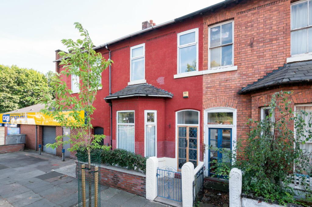 5-bed terraced on Chapel Lane, Stretford, Manchester, M32, £350,000