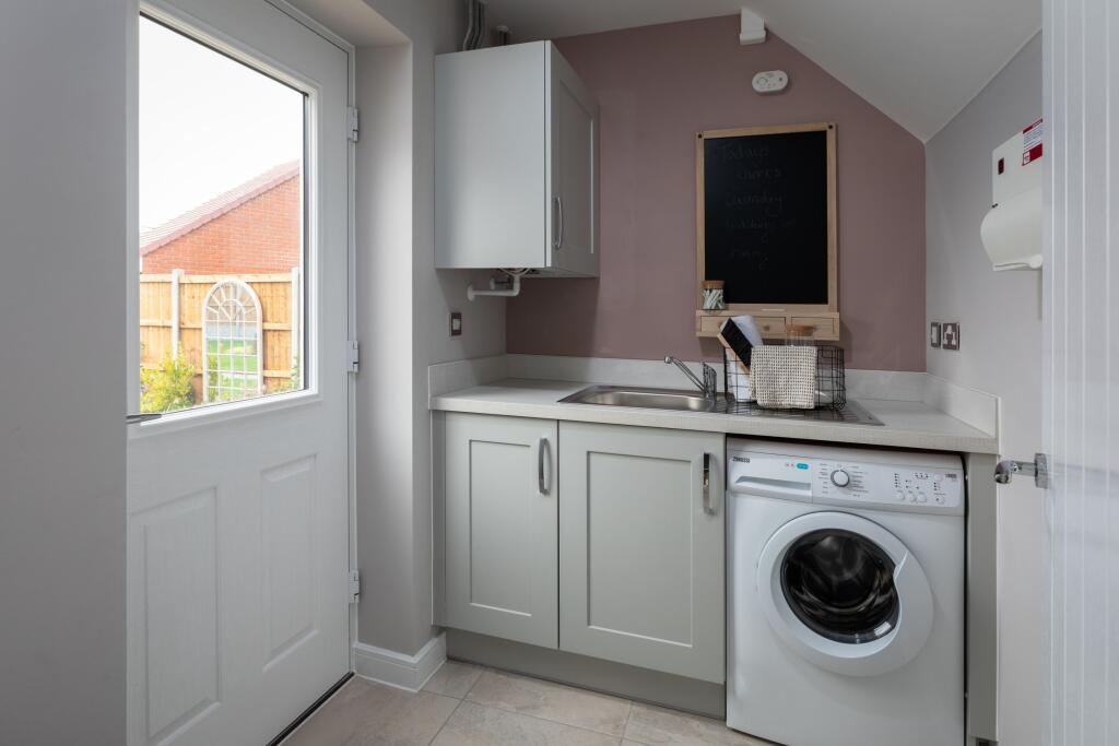 House in Milton Keynes, Shenley Brook End - View 5
