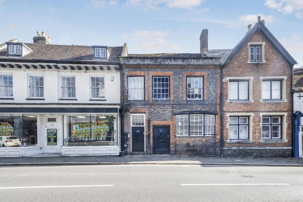 Main image of property: West Street, Buckingham, Buckinghamshire, MK18