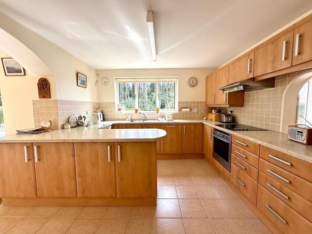 House in Swindon, Broome Manor, South Swindon - View 5