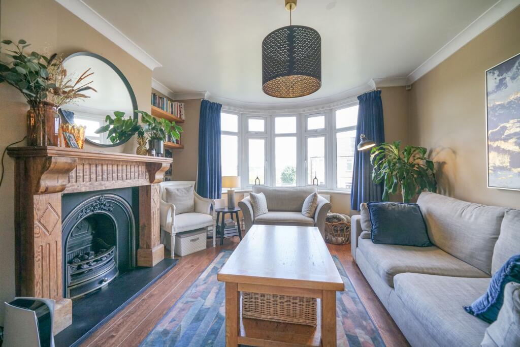 House in Luton - View 2