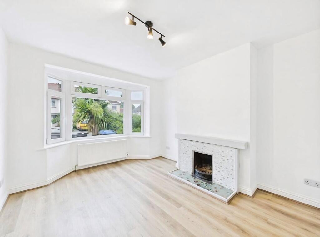 House in Worthing, West Sussex - View 4
