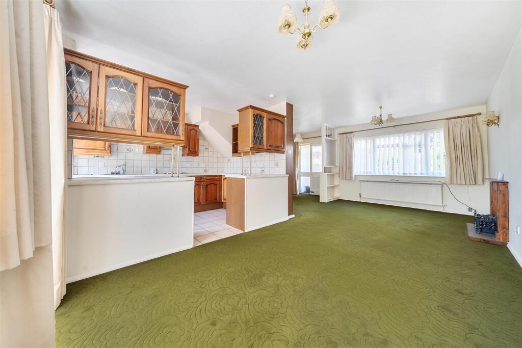 House in Slough - View 4