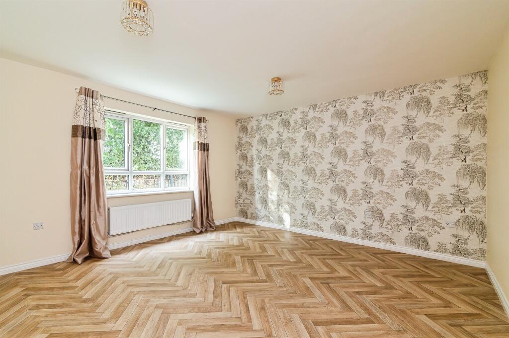 Apartment in Broxtowe, Assarts Farm Estate, Strelley - View 5
