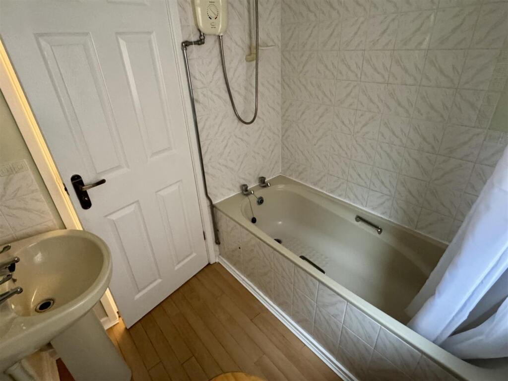 House in Worcester - More