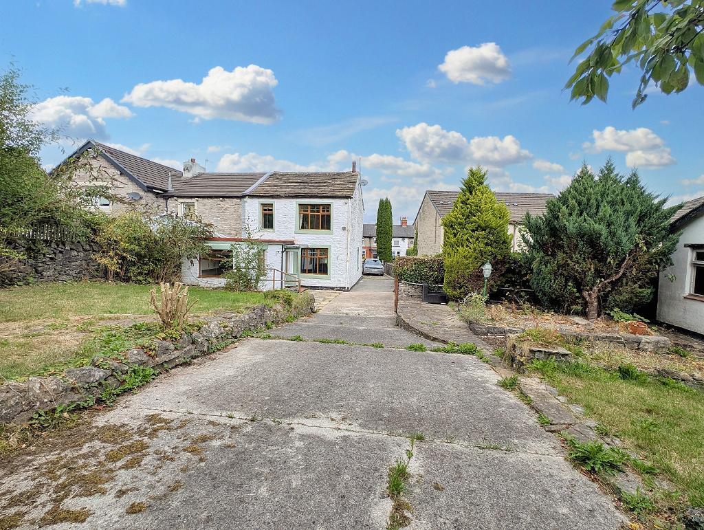 Park Avenue, Chatburn, Clitheroe, BB7 4AH photo 4