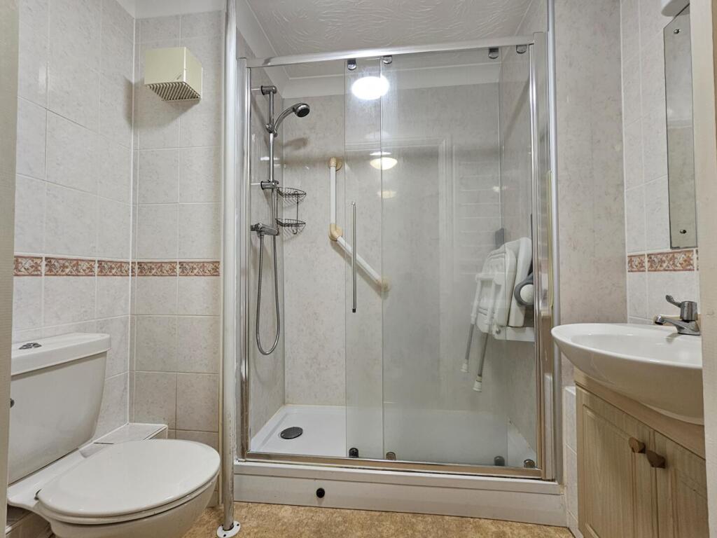 Apartment in Truro - View 5