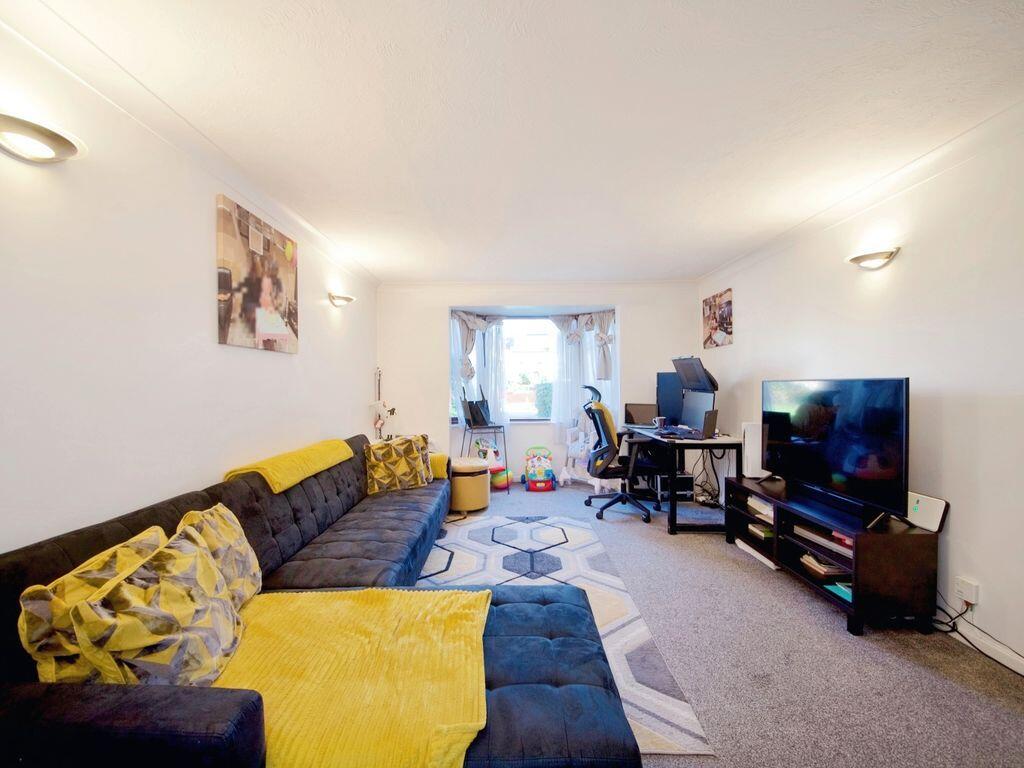 Woodbridge House,  Leytonstone E11 photo 2