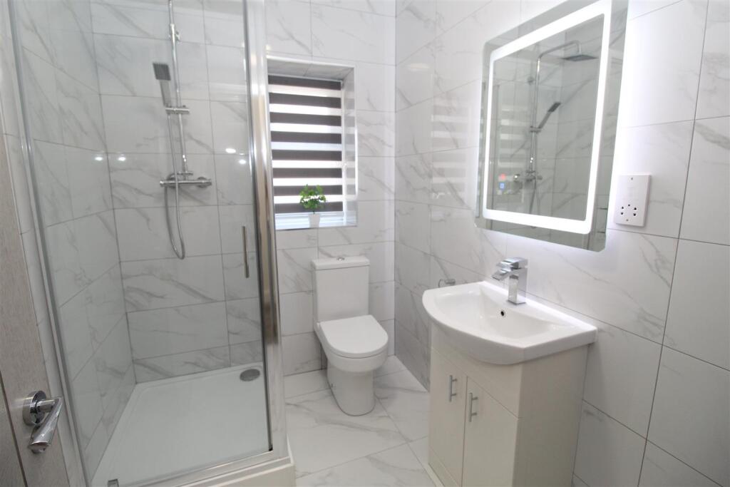 Apartment in Cardiff, Plasnewydd, Roath - View 4