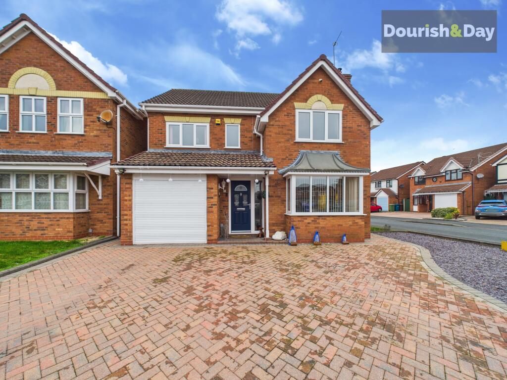 4-bed detached on Gunnell Close, Stafford, ST16, £400,000