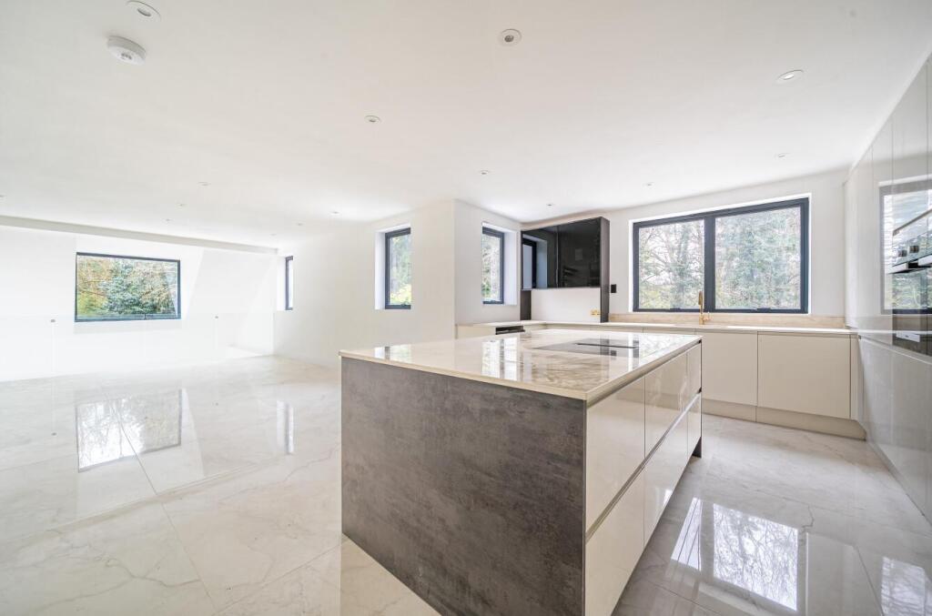 House in London - View 5
