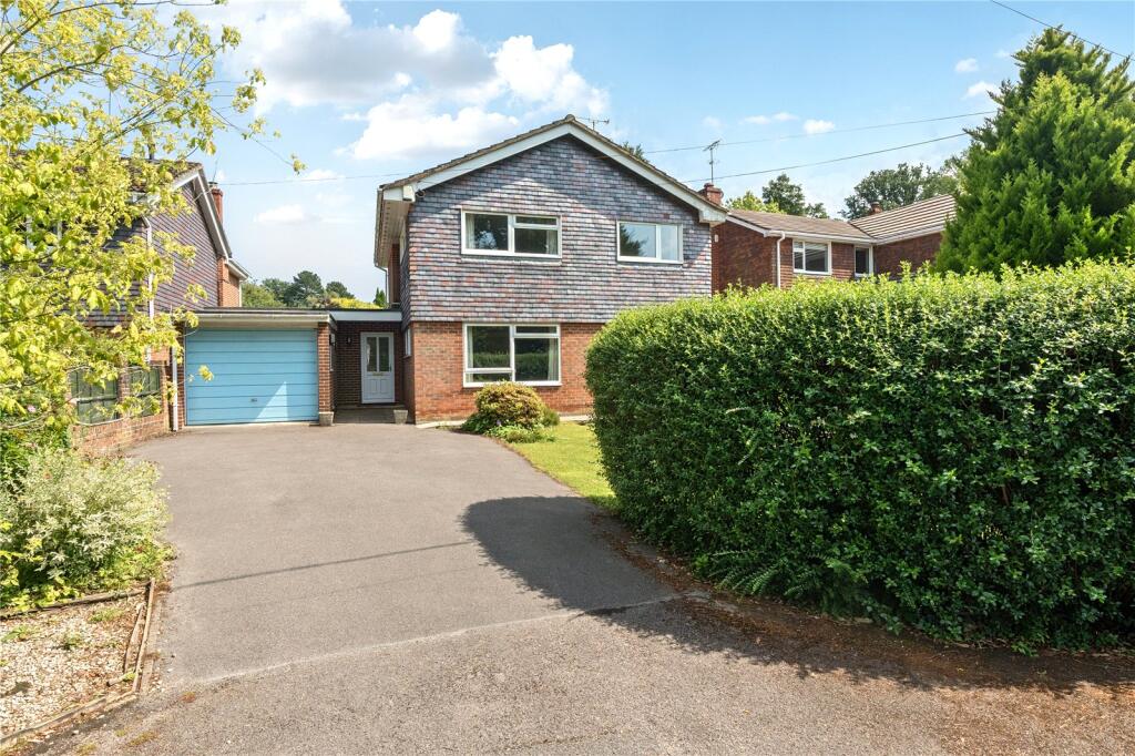 4-bed detached on School Road, West Wellow, Romsey, Hampshire, SO51, £600,000
