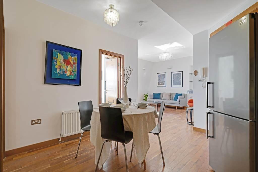 Apartment in London, City of Westminster - View 4