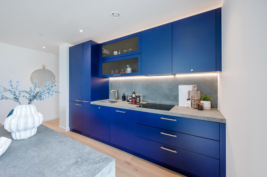 Dulke House, Goodluck Hope Walk, London, E14 photo 2