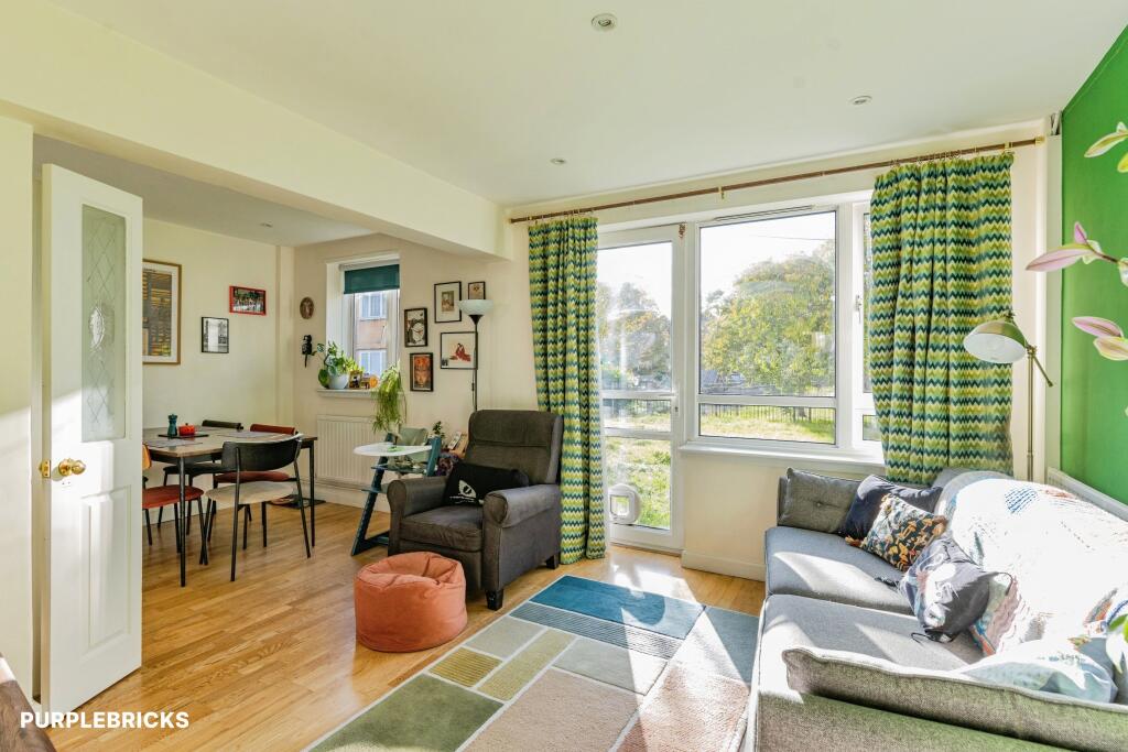 3-bed flat on Pelican Estate, Peckham, SE15, £425,000