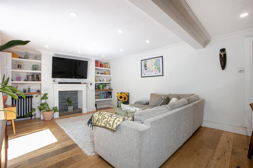 Camberwell Grove, Camberwell, SE5 - View 5