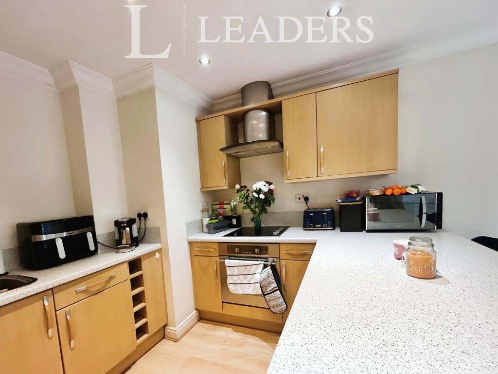 Apartment in Redditch, Worcestershire - View 4