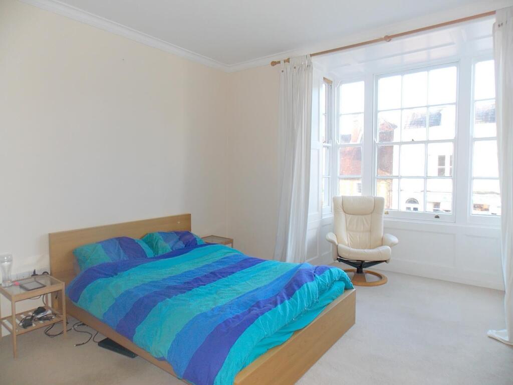 Apartment in Chichester, Midhurst - View 4