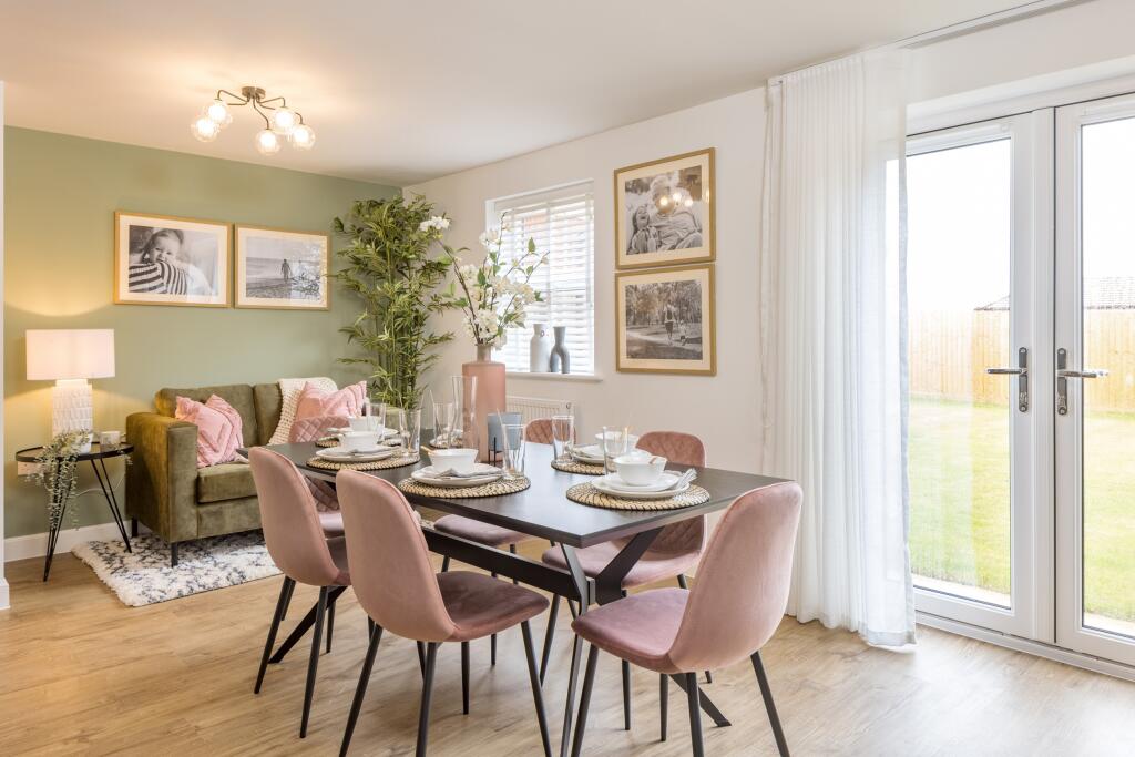Station Road, Hailsham, East Sussex, BN27 2BY - View 2