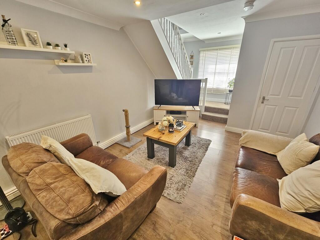 House in Portsmouth - More