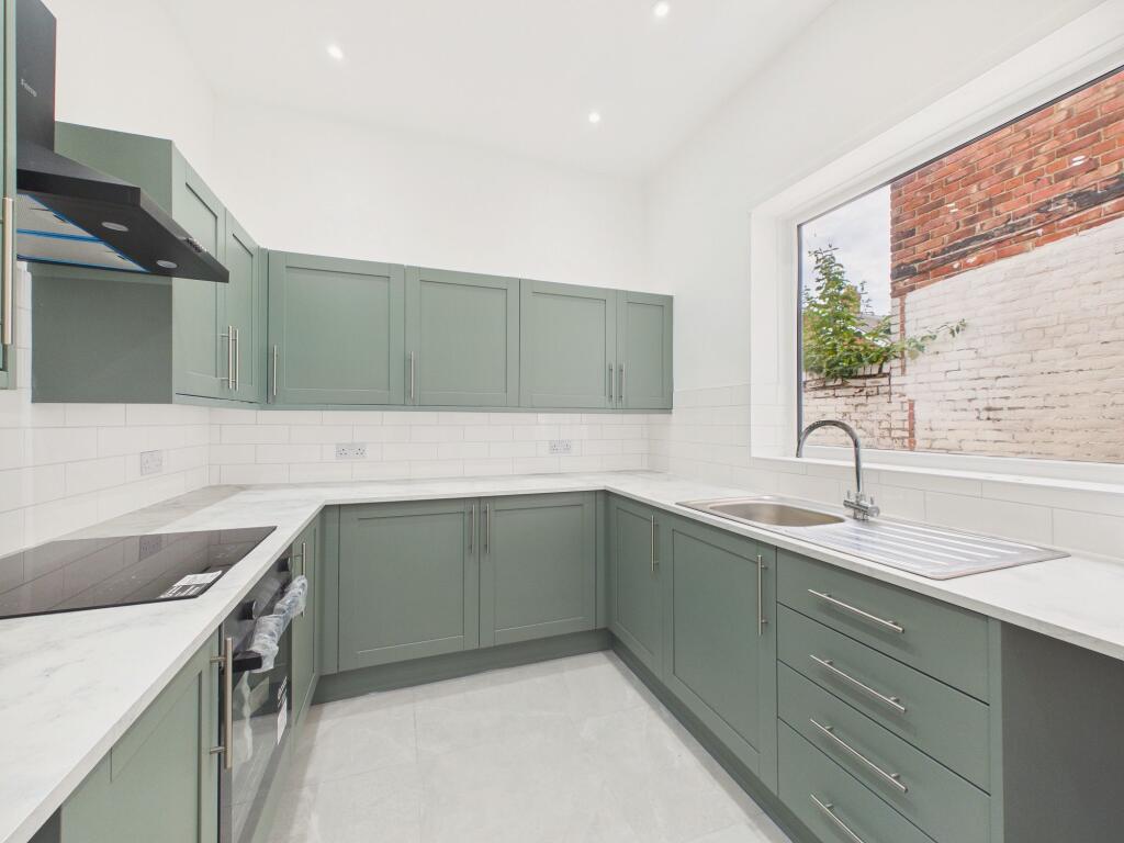 Tenth Avenue, Heaton, NE6 - View 3