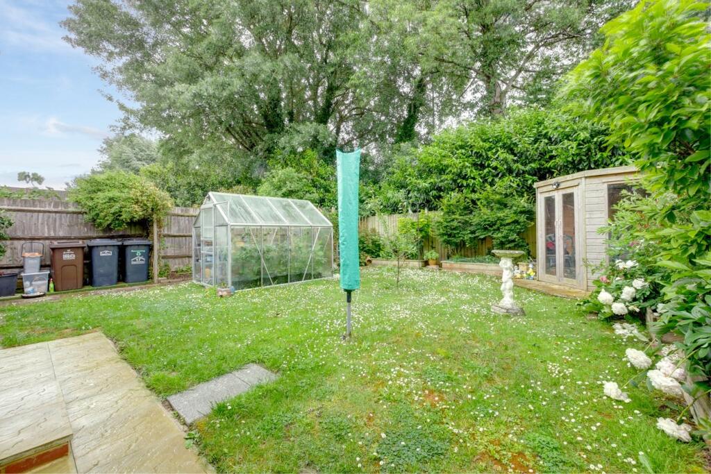 Regnum Close, Eastbourne, BN22 photo 2