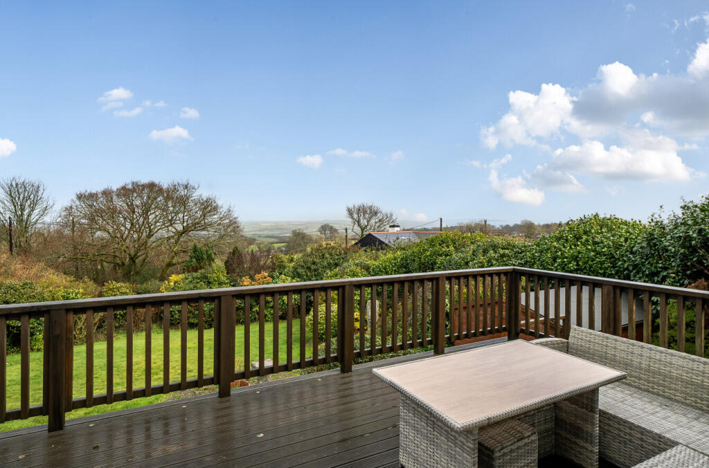 House in Plymouth - View 4